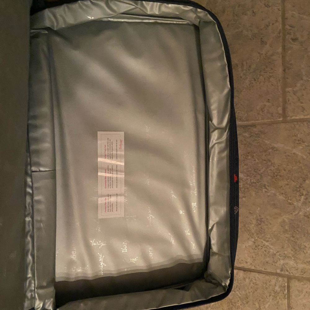 Thirty-one Bake and take party cooler in bbq print - rare! - Picture 4 of 10